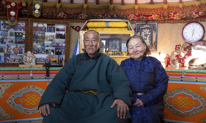 mongolia nomad family